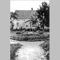 023-0060 Grauden. Familie Hanau, die Gartenanlage hinter dem Haus.jpg